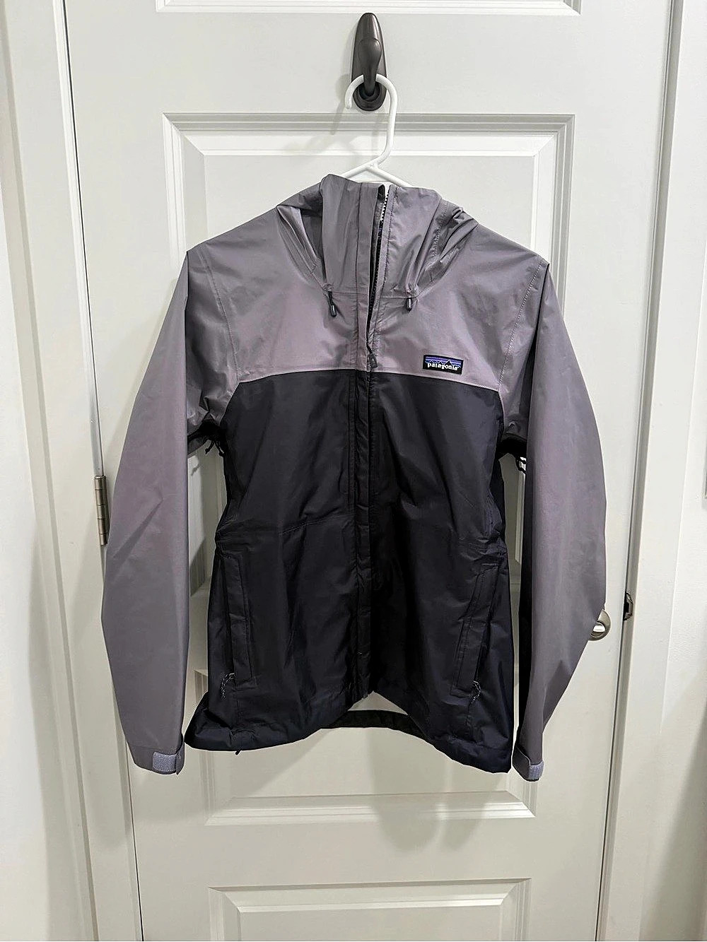 Patagonia Women'Small Torrentshell 3L Jacket Purple & Black Small